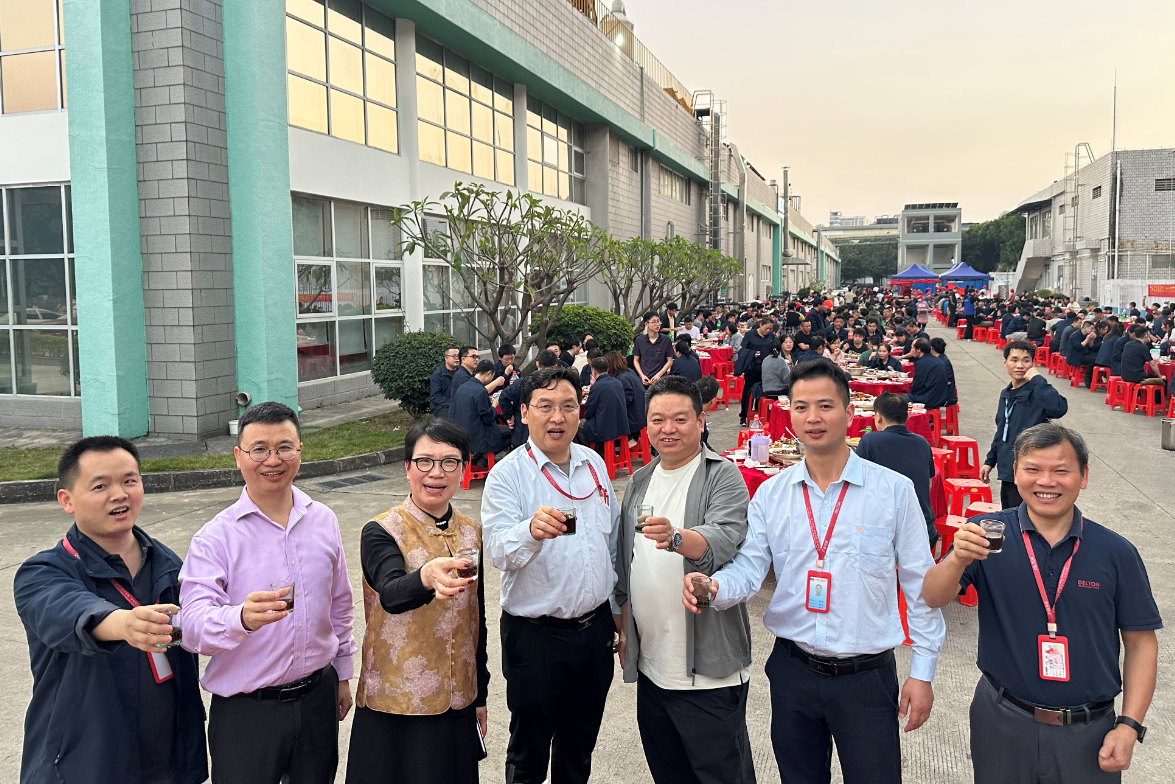 在PG电子，，，，，，我们这样过个暖心年！