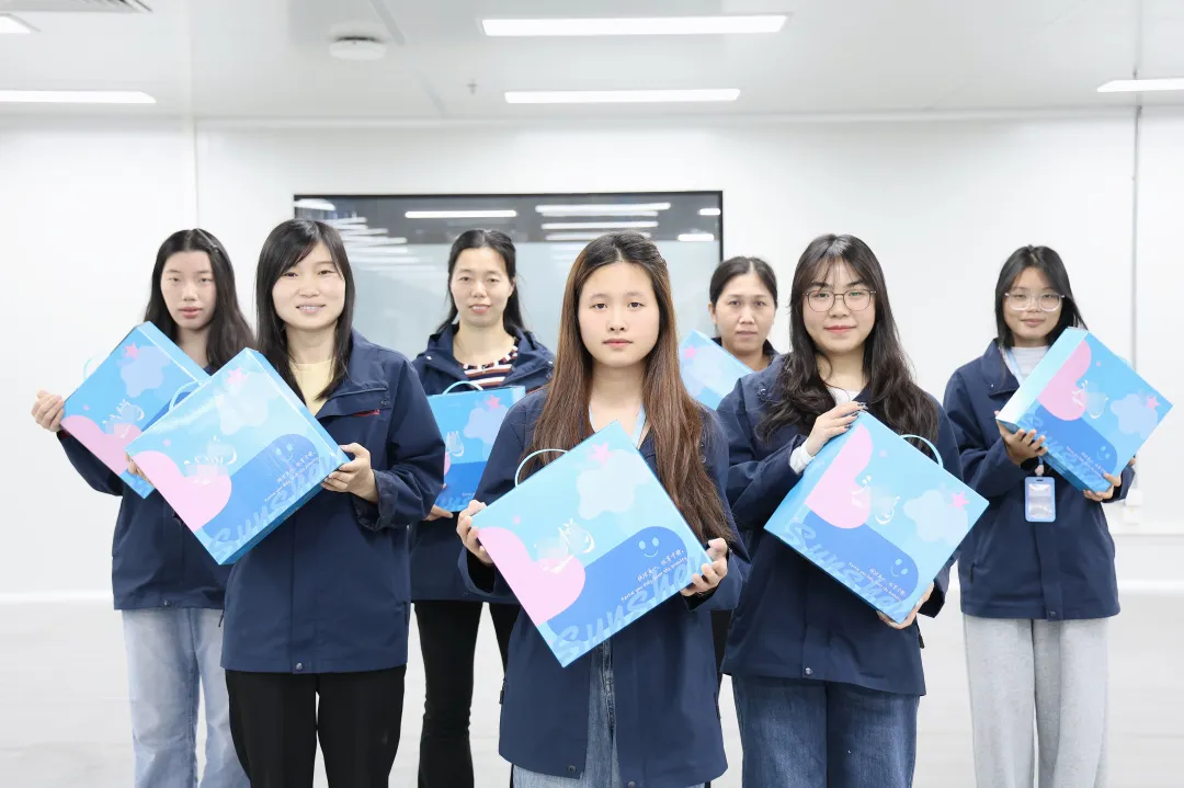女神节：黄石“乒”出欢喜，，，，，，广州“盒”你甜蜜！